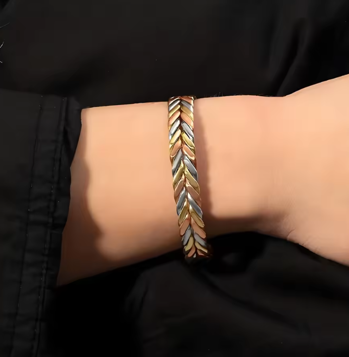 Premium Copper Magnetic Wristband – Adjustable Design
